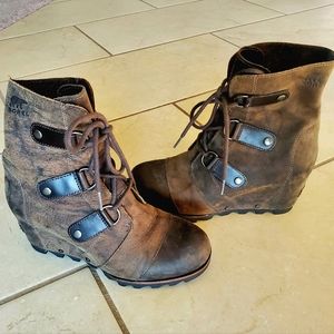 Sorel wedge boot 7.5